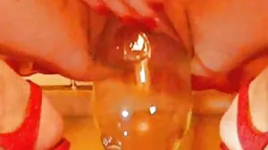 நான்கு கொம்பு வேசிகள் டானை மகிழ்ச்சியான மனிதனாக ஆக்குகின்றன