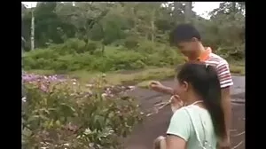 திருப்தியடையாத MILFகள் கடினமானவை ஆனால் சிறந்தவை