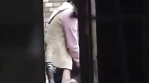 நினா நார்த் பாலியல் மசாஜ் பெறுகிறார்