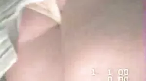 முதிர்ந்த MILF அலெக்சிஸ் ஃபாக்ஸ் இளம் வீரரால் புணர்ந்தார்