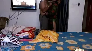 டிராப்-டெட் கார்ஜியஸ் ஜாஸி ஸ்கைம் ஸ்டெப்மாவுக்கு சேவை செய்கிறார்