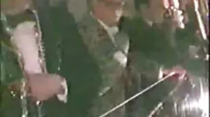 ESP கிளாடியா ஃப்ளாஷஸ் & ப்ளோஸ் வழங்கும் டான் டைட் பாட்