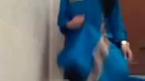 பிரபல