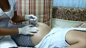 ஸ்பானிய அழகு உணர்ச்சியுடன் ஒளிரும் & பரவுகிறது